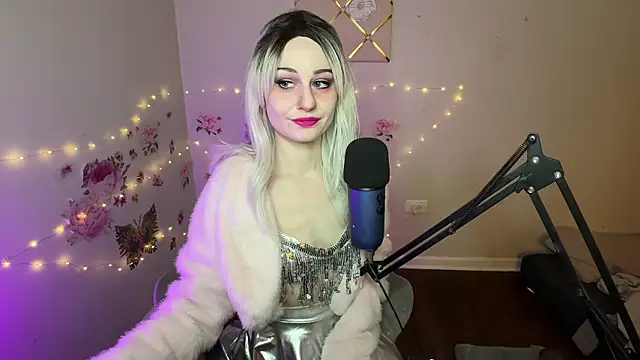 Snapshot of Starr1123 chatting on February 6, 2026, 4:28 am Starr1123 online show from February 6, 2026, 4:28 am