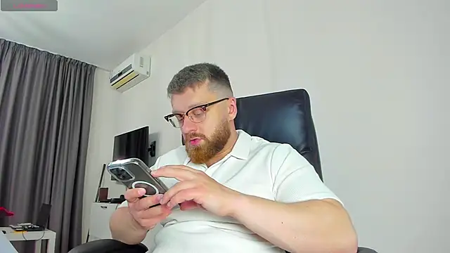 Findom guy online show from March 30, 2026, 3:02 pm