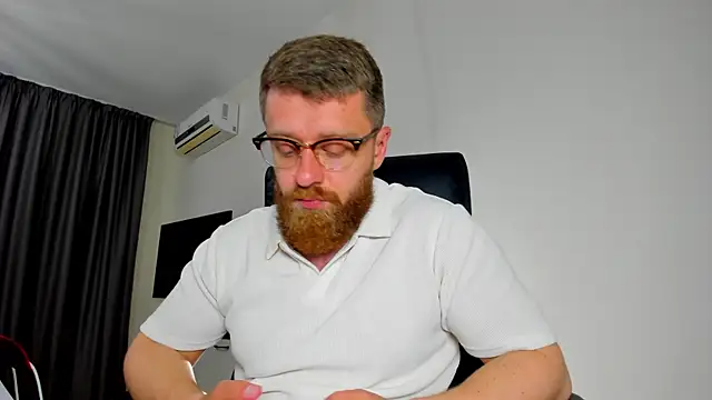 Findom guy online show from May 11, 2026, 11:16 am