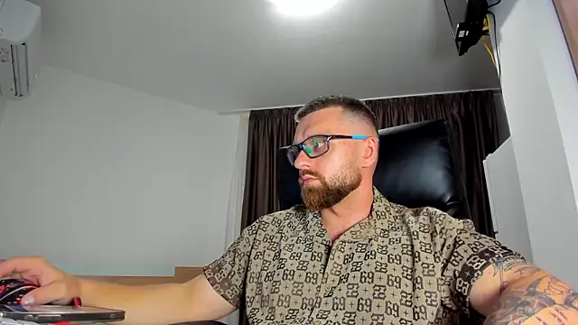 Findom guy online show from July 18, 2026, 5:39 pm