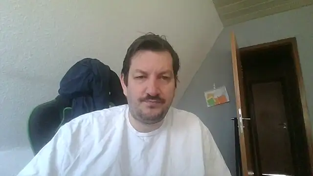 Snapshot of Golffahrer1982 chatting on March 4, 2026, 9:15 am Golffahrer1982 online show from March 4, 2026, 9:15 am