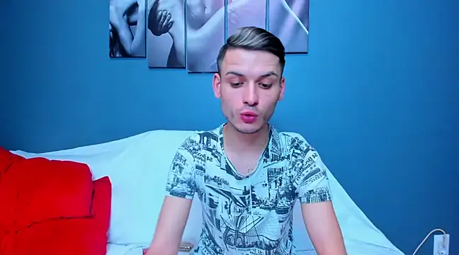 Snapshot of andboyfor6 chatting on January 29, 2025, 3:44 am andboyfor6 online show from January 29, 2025, 3:44 am