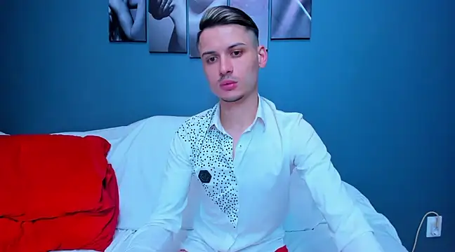 Snapshot of andboyfor6 chatting on February 21, 2025, 9:24 am andboyfor6 online show from February 21, 2025, 9:24 am