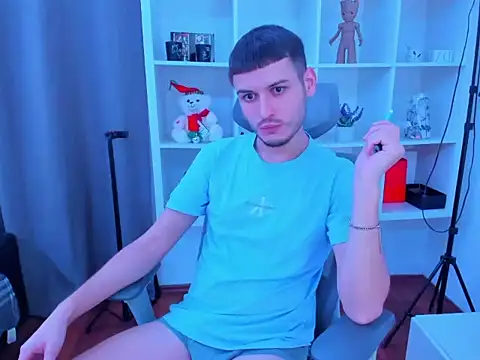 Snapshot of andboyfor6 chatting on December 22, 2025, 11:40 am andboyfor6 online show from December 22, 2025, 11:40 am