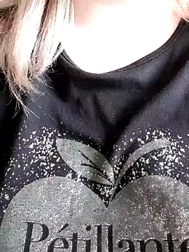 Snapshot of D_Marinna chatting on February 22, 2026, 7:51 am D Marinna online show from February 22, 2026, 7:51 am