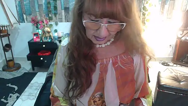 KarimaSarabe online show from October 1, 2025, 9:10 pm