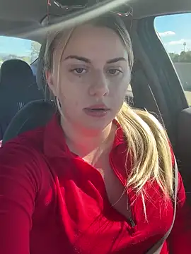 nicolesugarr online show from October 24, 2025, 5:31 pm