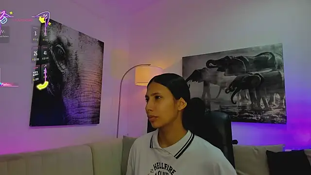 Snapshot of Ary_7 chatting on October 24, 2025, 11:39 am Ary 7 online show from October 24, 2025, 11:39 am