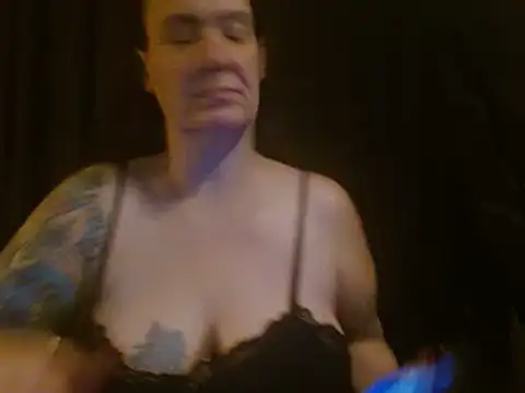 Snapshot of SimoneMoore chatting on November 2, 2025, 6:27 am SimoneMoore online show from November 2, 2025, 6:27 am