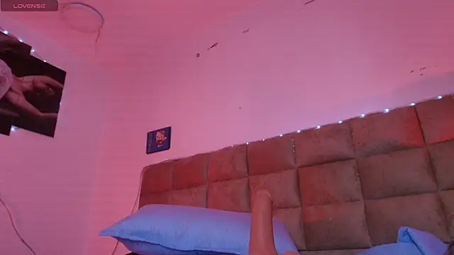  sex mia online show from September 13, 2025, 7:13 pm