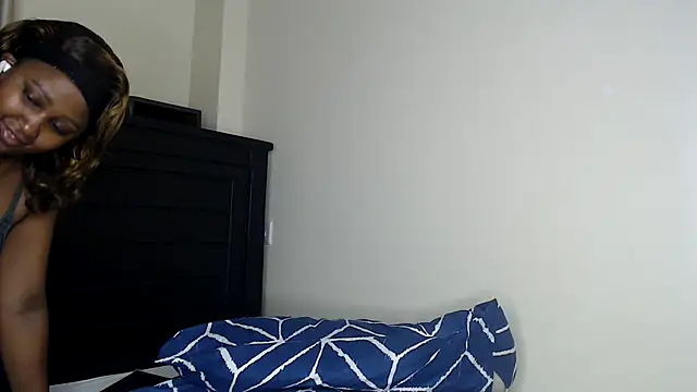 NIKKIE LOVE online show from April 3, 2026, 8:29 pm