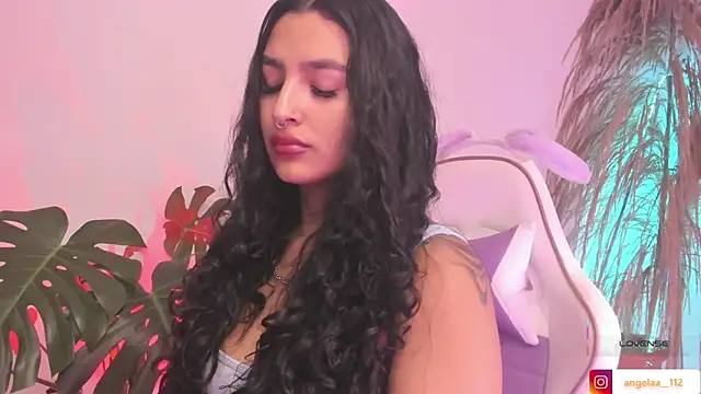 Anngel 1 online show from December 17, 2025, 5:08 pm