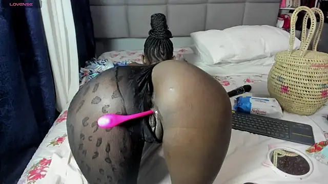 suhaila suus online show from March 5, 2026, 1:12 am