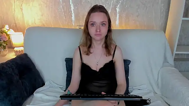 Snapshot of Linda_Bryant chatting on May 15, 2026, 11:45 pm Linda Bryant online show from May 15, 2026, 11:45 pm