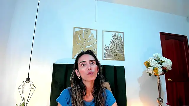 Nina Cavaali online show from February 8, 2025, 6:01 pm