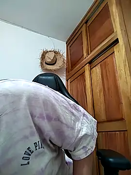 Mia Hampton online show from September 17, 2025, 7:48 pm