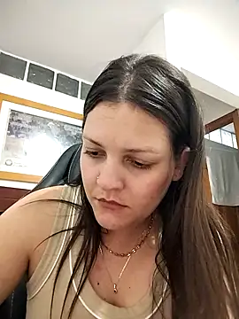 Mia Hampton online show from April 14, 2026, 12:49 am