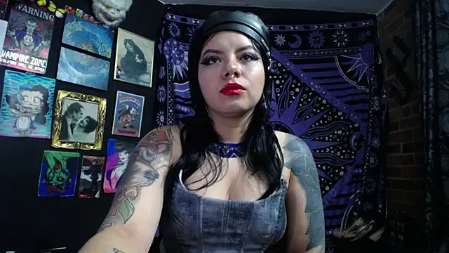 Yourmadame P online show from September 19, 2025, 12:34 am