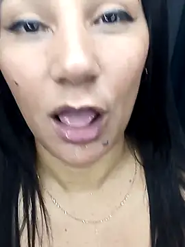 Snapshot of Leticia_goddes chatting on March 6, 2025, 10:41 am Leticia goddes online show from March 6, 2025, 10:41 am