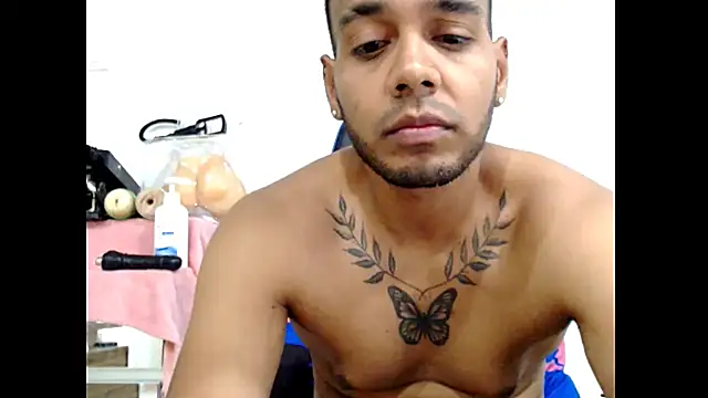 hugeeblackcock online show from July 21, 2026, 7:05 pm