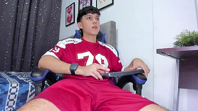 The skinnyguys online show from November 17, 2025, 10:26 pm