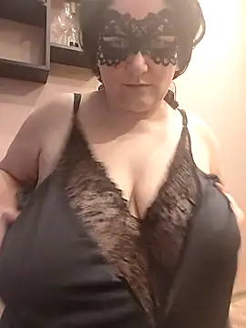 Snapshot of Zielonooka38 chatting on February 7, 2026, 10:57 pm Zielonooka38 online show from February 7, 2026, 10:57 pm