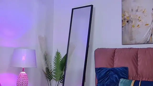 Snapshot of NicolLopeze chatting on March 3, 2026, 7:25 am NicolLopeze online show from March 3, 2026, 7:25 am