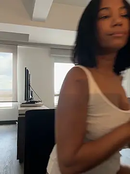 Snapshot of Isabella2603 chatting on March 21, 2025, 5:34 pm Isabella2603 online show from March 21, 2025, 5:34 pm