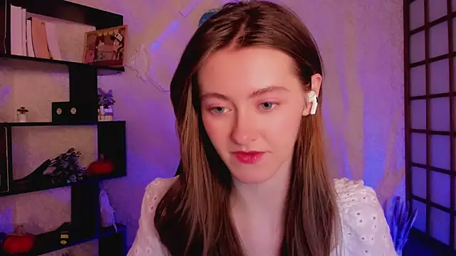 KateCuddle online show from December 10, 2024, 2:16 am