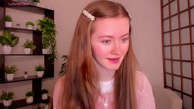 KateCuddle online show from November 19, 2025, 2:22 am