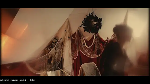 Snapshot of WebCora chatting on October 31, 2025, 6:20 pm WebCora online show from October 31, 2025, 6:20 pm