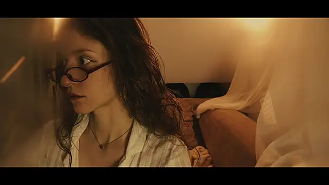 Snapshot of WebCora chatting on November 5, 2025, 5:57 pm WebCora online show from November 5, 2025, 5:57 pm