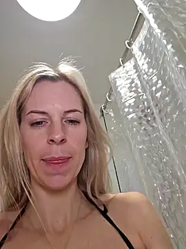 Snapshot of Amber_riivers chatting on January 31, 2025, 10:31 am Amber riivers online show from January 31, 2025, 10:31 am