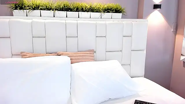 Snapshot of ValeriaGarcia chatting on February 28, 2025, 12:31 pm ValeriaGarcia online show from February 28, 2025, 12:31 pm