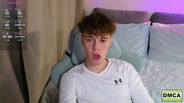 cute thomas online show from November 10, 2025, 7:46 pm