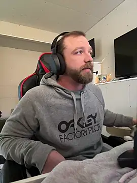 8inchHOLEpunch online show from December 27, 2024, 7:57 pm