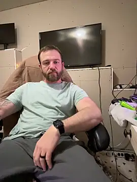 8inchHOLEpunch online show from January 1, 2025, 4:18 am