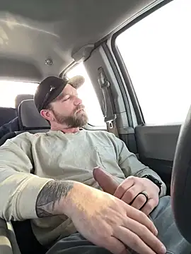 8inchHOLEpunch online show from January 5, 2025, 8:31 pm