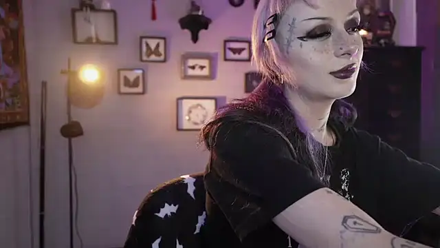 insania 9999  online show from April 6, 2026, 7:37 pm