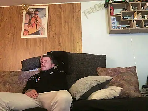 steveindahouse online show from March 18, 2025, 9:09 am