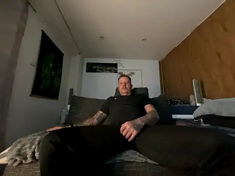 steveindahouse online show from October 18, 2025, 2:47 am