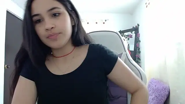 Snapshot of InocentHeaven1 chatting on December 25, 2024, 1:19 pm InocentHeaven1 online show from December 25, 2024, 1:19 pm