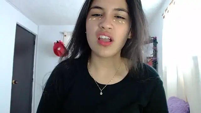 Snapshot of InocentHeaven1 chatting on February 4, 2025, 12:33 pm InocentHeaven1 online show from February 4, 2025, 12:33 pm