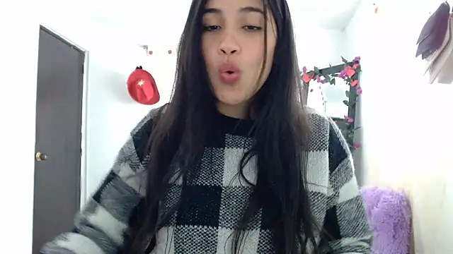 Snapshot of InocentHeaven1 chatting on February 19, 2025, 3:49 pm InocentHeaven1 online show from February 19, 2025, 3:49 pm