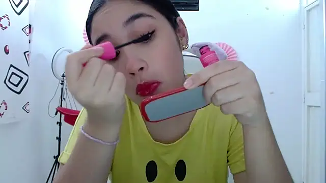 Snapshot of InocentHeaven1 chatting on September 18, 2025, 12:51 pm InocentHeaven1 online show from September 18, 2025, 12:51 pm