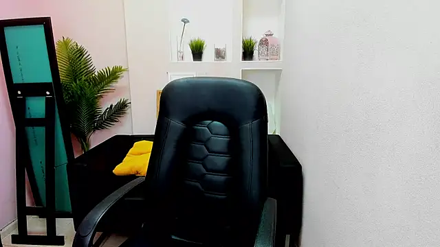 Persephoni online show from March 16, 2025, 6:09 am