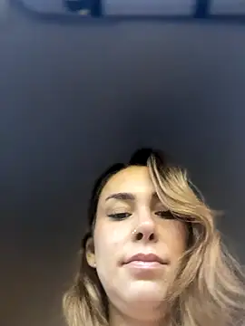 LeaGambit   online show from October 28, 2025, 3:36 pm