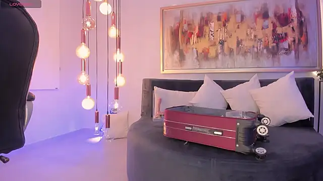 Snapshot of SophieBarnett chatting on October 15, 2025, 11:27 pm SophieBarnett online show from October 15, 2025, 11:27 pm