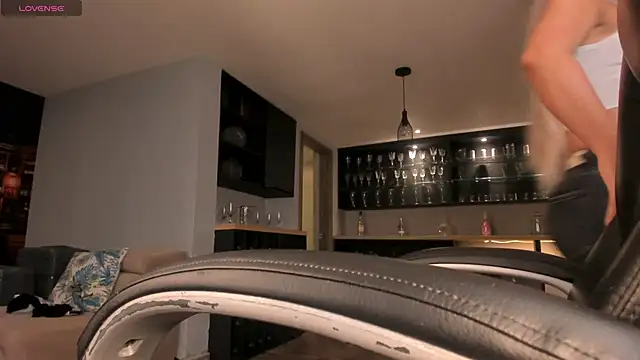 Snapshot of SophieBarnett chatting on November 9, 2025, 12:42 am SophieBarnett online show from November 9, 2025, 12:42 am