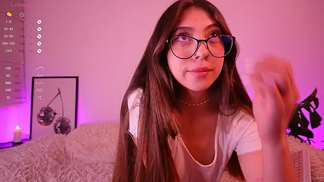 Snapshot of annie24_evans chatting on January 9, 2025, 12:14 am annie24 evans online show from January 9, 2025, 12:14 am